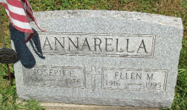 Joe Annarella's grave marker.